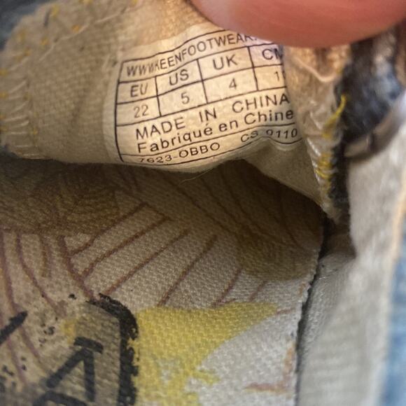 Keen Canvas Blue Strap Sneakers Size 5 - Picture 11 of 11